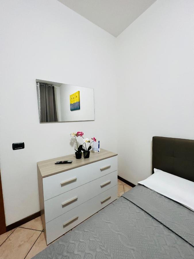 Casa Vacanza Elena 2 Verona Exterior photo